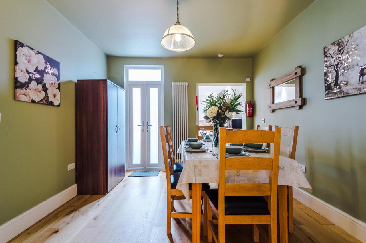 New! Gorgeous 2-Bed Home In Chester City Centre By 53 Degrees Property - Incredible Location, Ideal For Small Groups - Sleeps 6! Luaran gambar