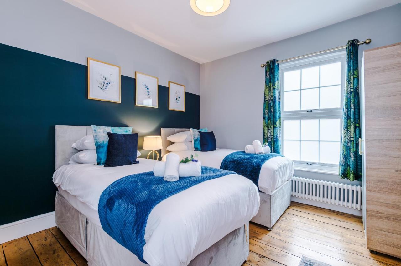 New! Gorgeous 2-Bed Home In Chester City Centre By 53 Degrees Property - Incredible Location, Ideal For Small Groups - Sleeps 6! Luaran gambar