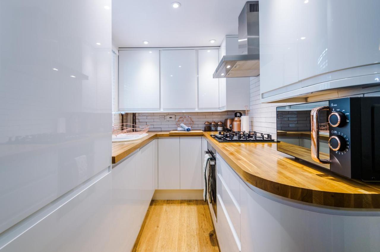 New! Gorgeous 2-Bed Home In Chester City Centre By 53 Degrees Property - Incredible Location, Ideal For Small Groups - Sleeps 6! Luaran gambar