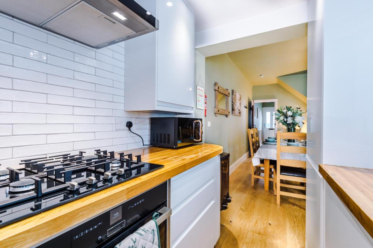 New! Gorgeous 2-Bed Home In Chester City Centre By 53 Degrees Property - Incredible Location, Ideal For Small Groups - Sleeps 6! Luaran gambar