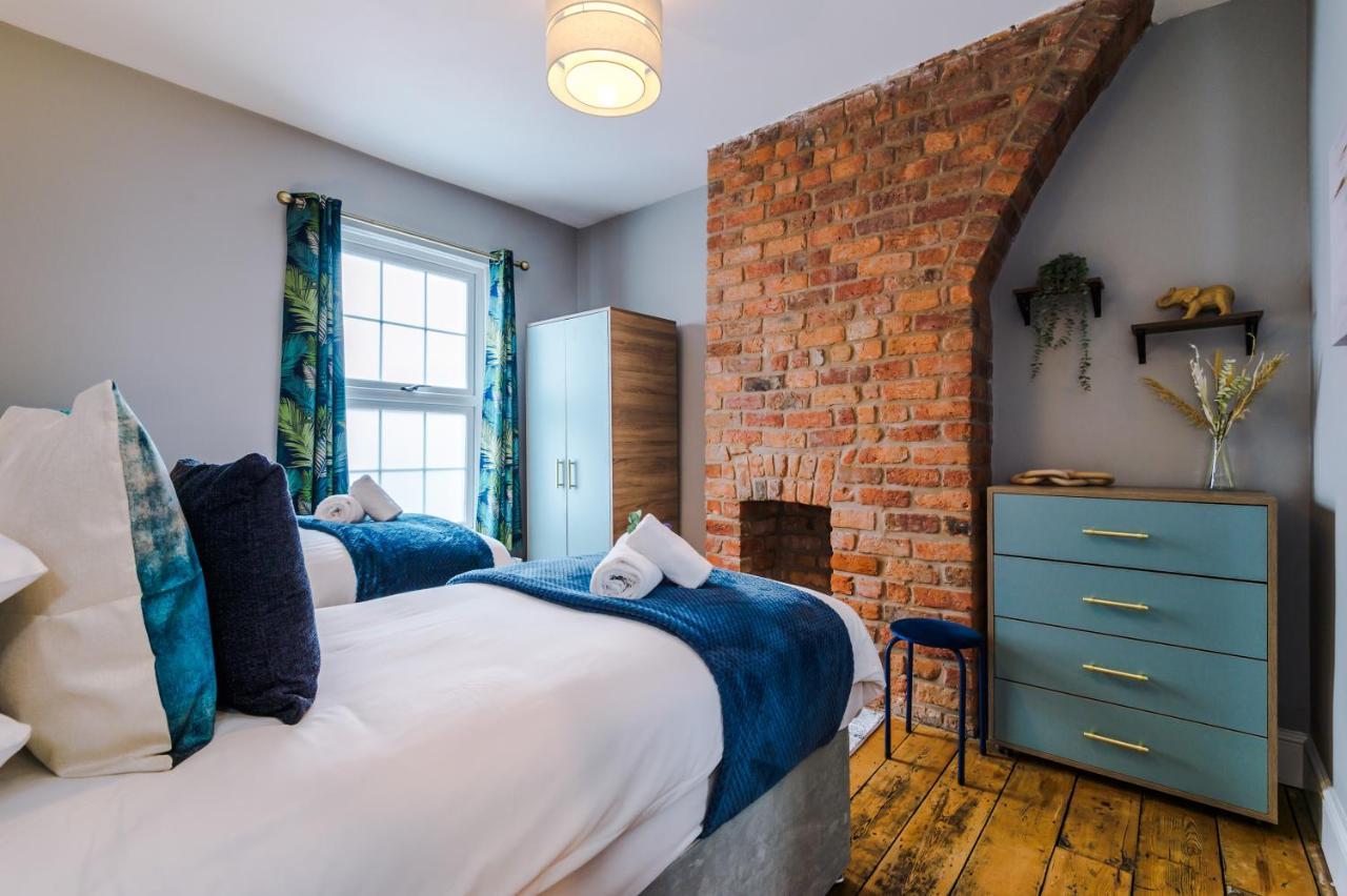 New! Gorgeous 2-Bed Home In Chester City Centre By 53 Degrees Property - Incredible Location, Ideal For Small Groups - Sleeps 6! Luaran gambar