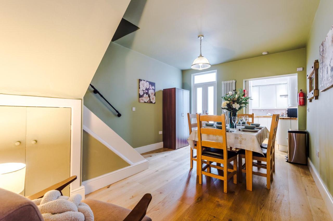 New! Gorgeous 2-Bed Home In Chester City Centre By 53 Degrees Property - Incredible Location, Ideal For Small Groups - Sleeps 6! Luaran gambar